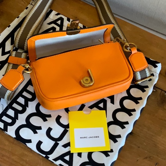 Nearly New Marc Jacobs Bag - Picture 4 of 8